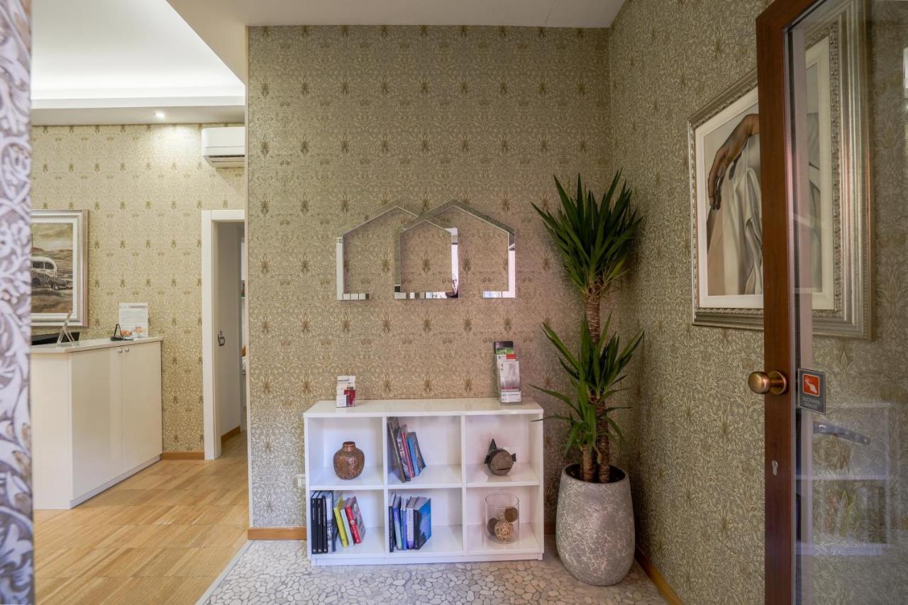Monza City Rooms & Studios Eksteriør bilde